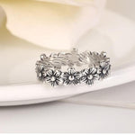 Dainty flower ring nz