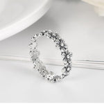 Dainty flower ring nz