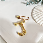 Initial brooch J nz
