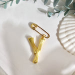 Initial brooch Y nz