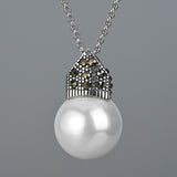 Pearl necklace with crown nz